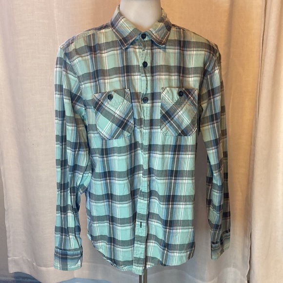 American Eagle outfitters size medium green, gray blue button up flannel - Picture 2 of 9